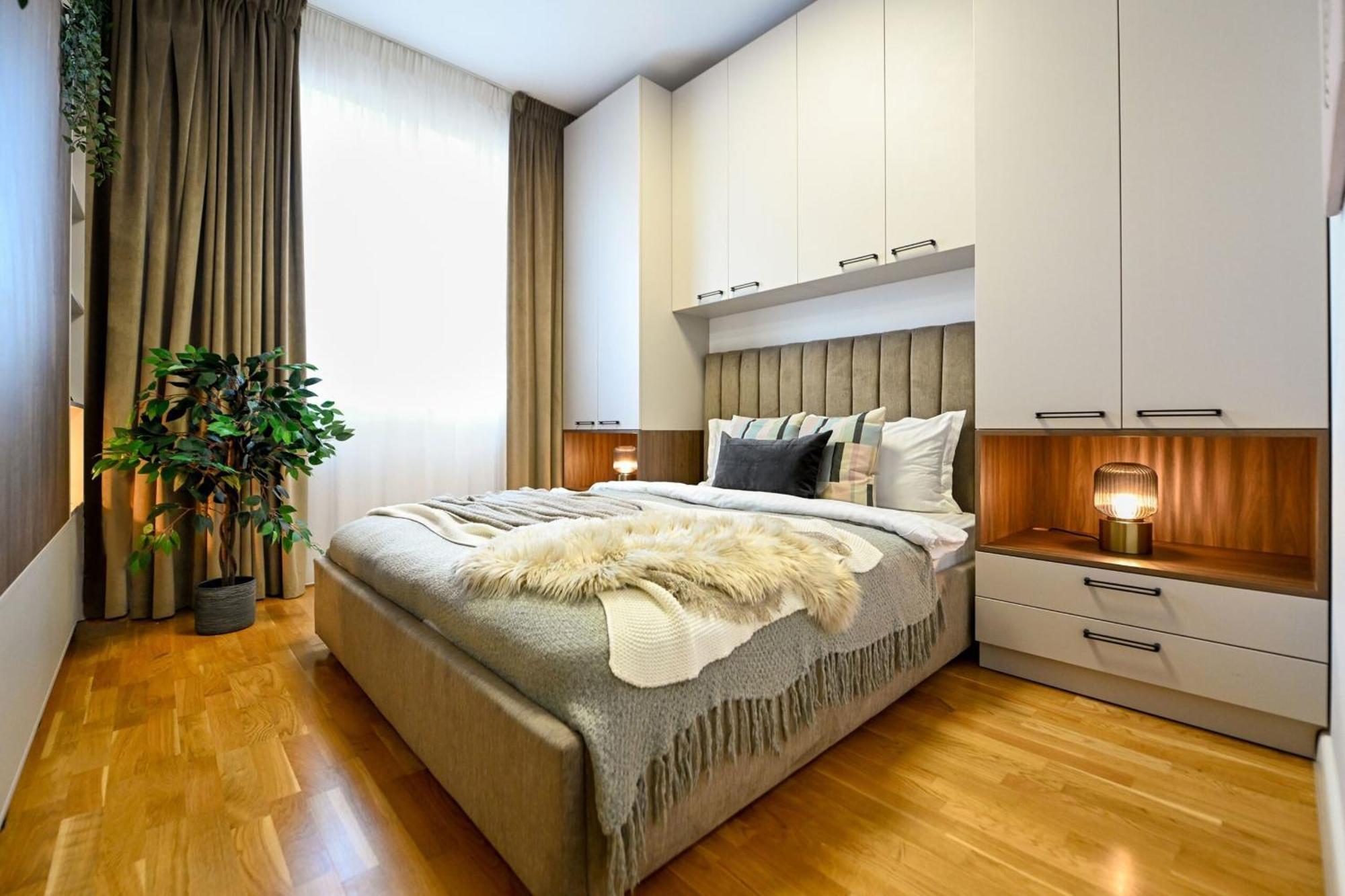 Apartment Ultimate Living Experience - Modern & Free Parking Near Romexpo