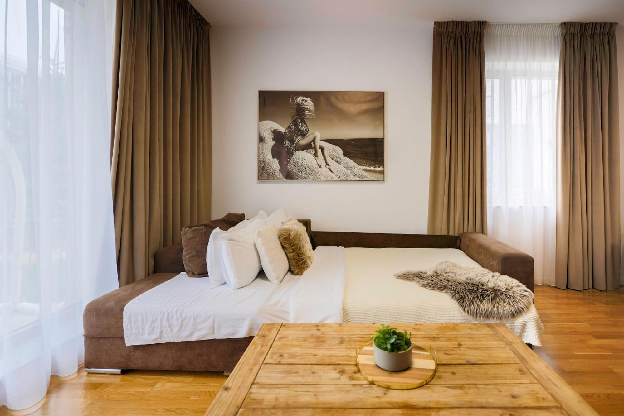 Ultimate Living Experience - Modern & Free Parking Near Romexpo Bucharest