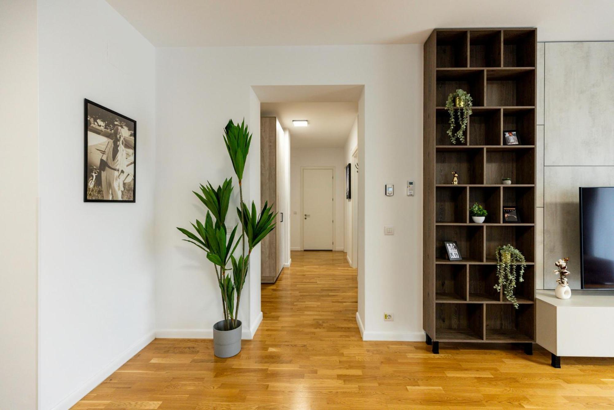 Apartment Ultimate Living Experience - Modern & Free Parking Near Romexpo *