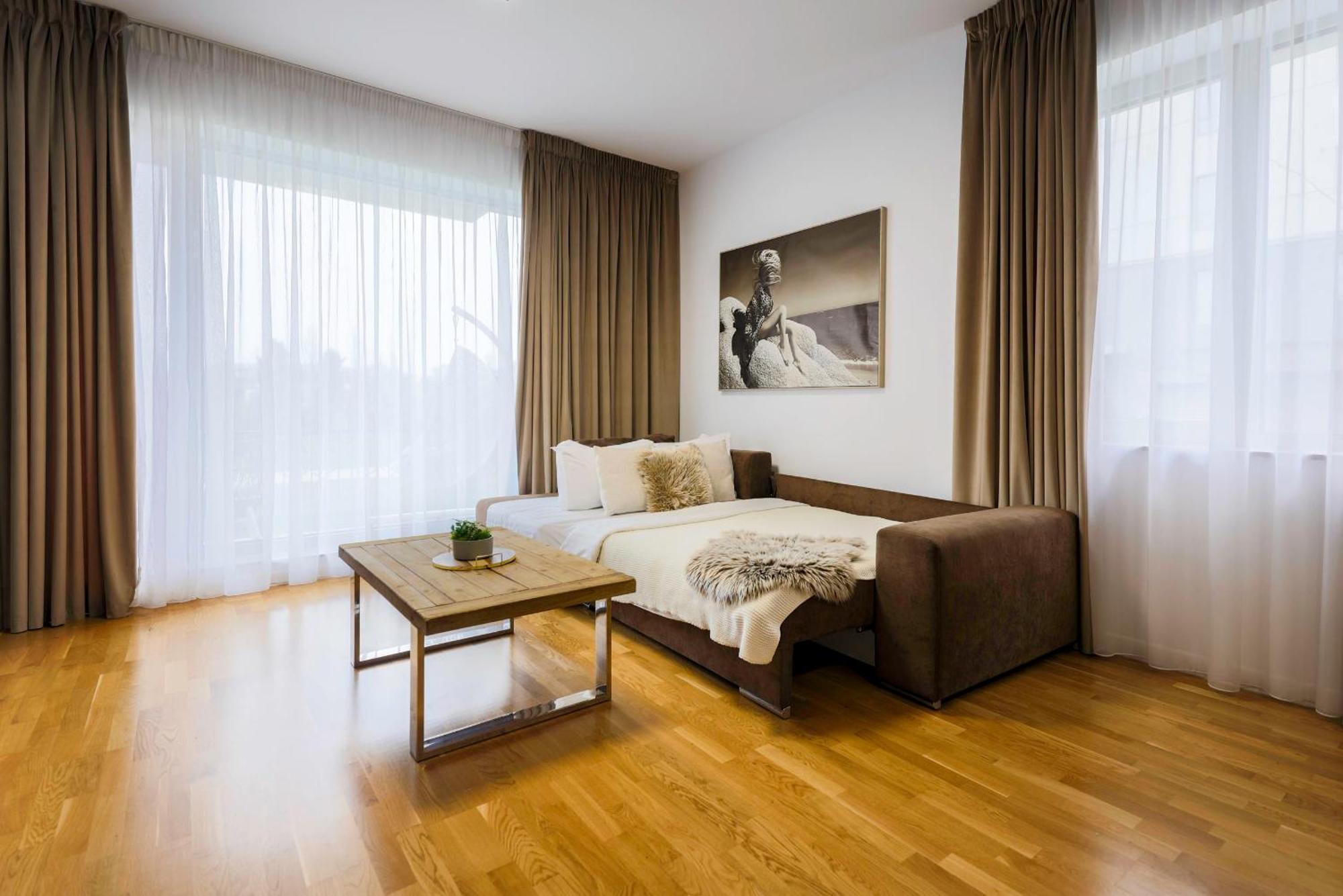 Apartment Ultimate Living Experience - Modern & Free Parking Near Romexpo *
