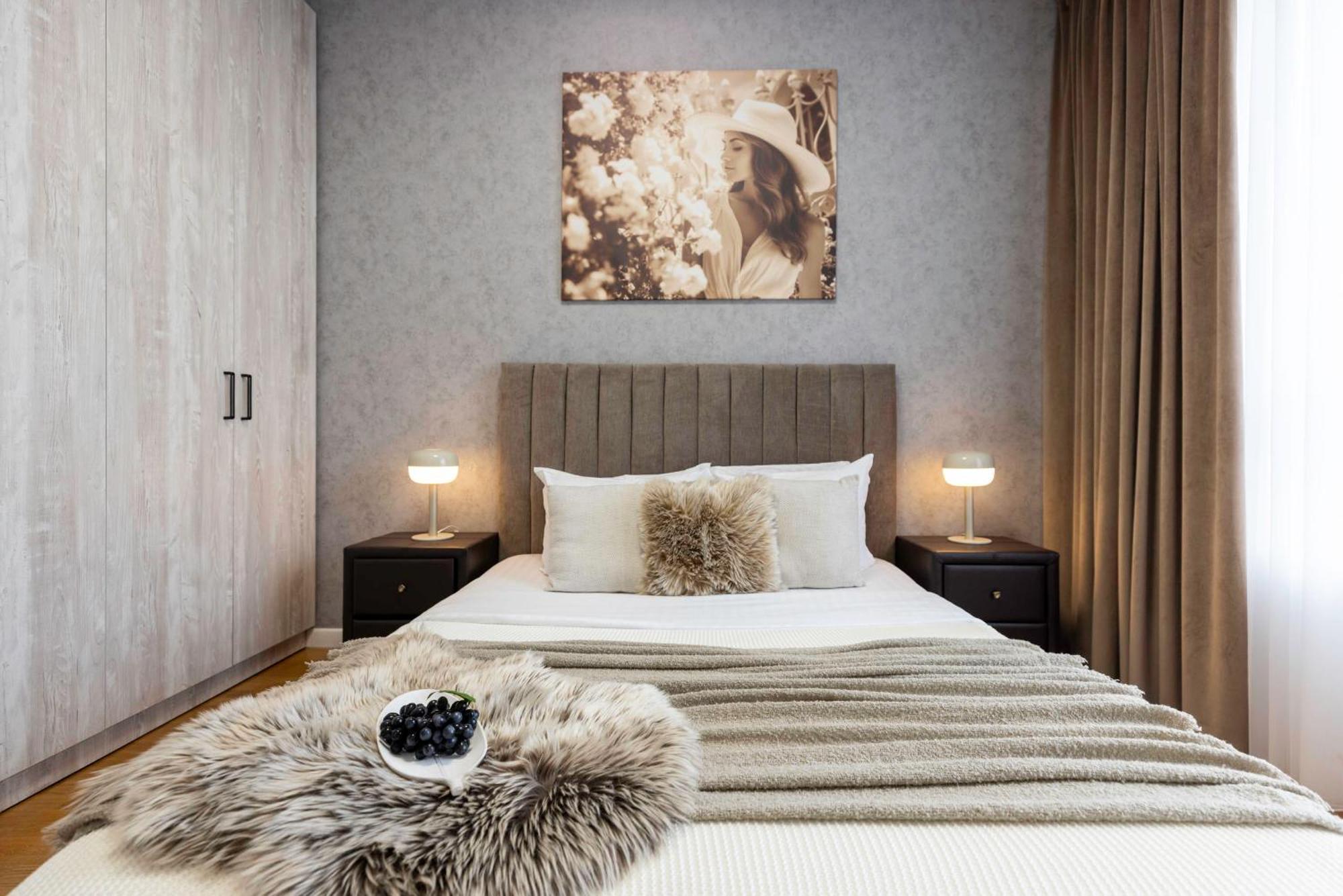 Ultimate Living Experience - Modern & Free Parking Near Romexpo Apartment Bucharest