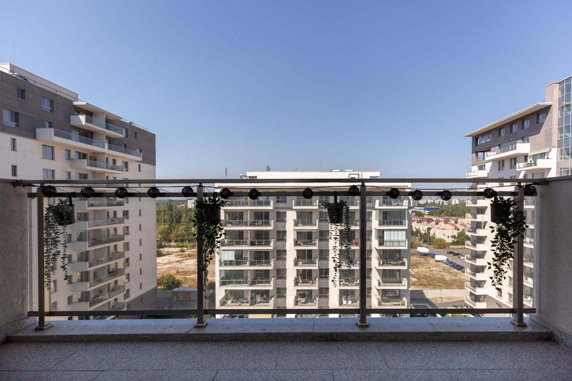 Ultimate Living Experience - Modern & Free Parking Near Romexpo *