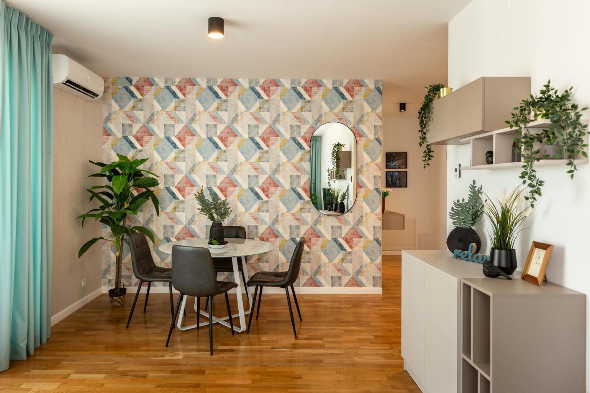 Apartment Ultimate Living Experience - Modern & Free Parking Near Romexpo *