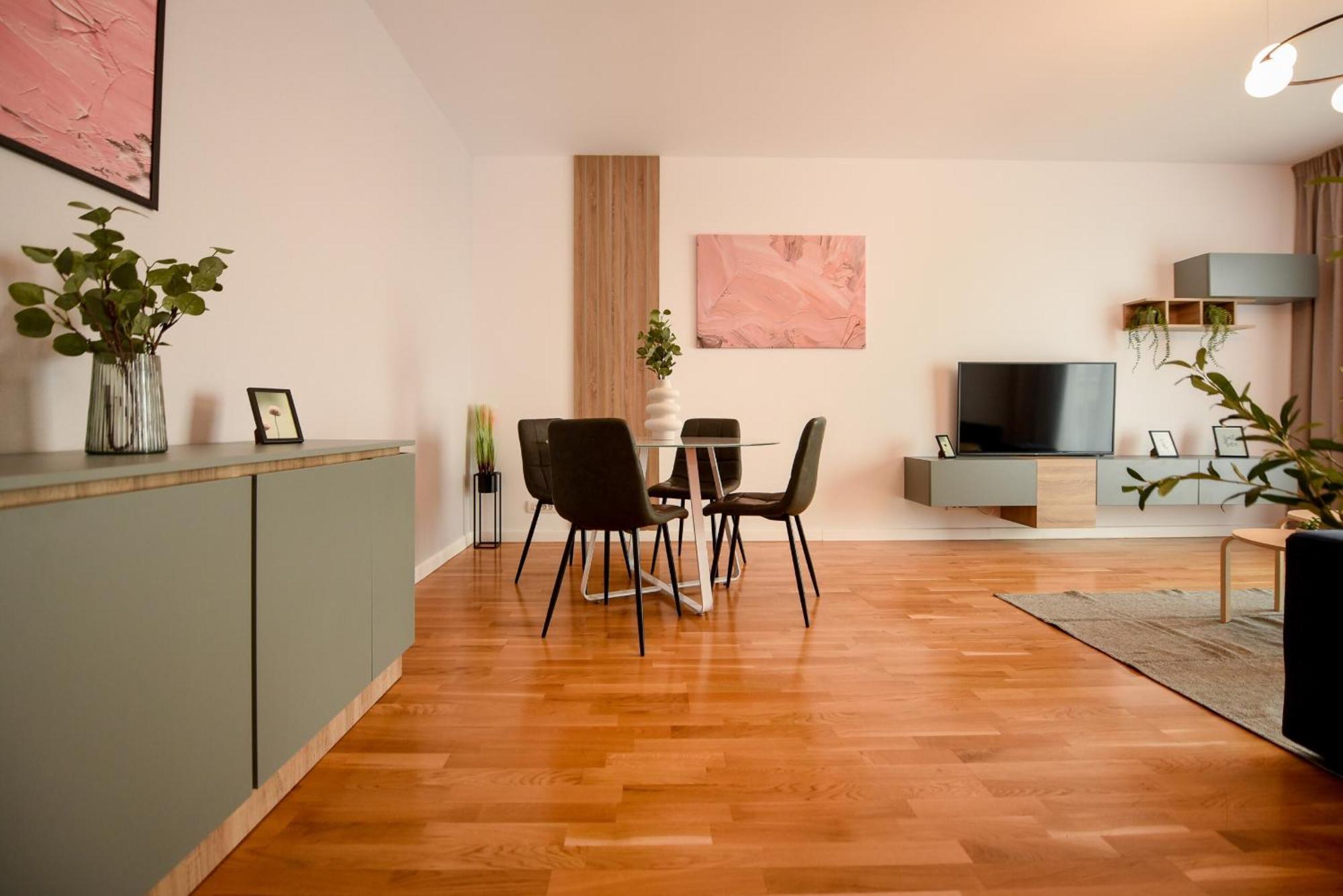 Ultimate Living Experience - Modern & Free Parking Near Romexpo Apartment Bucharest