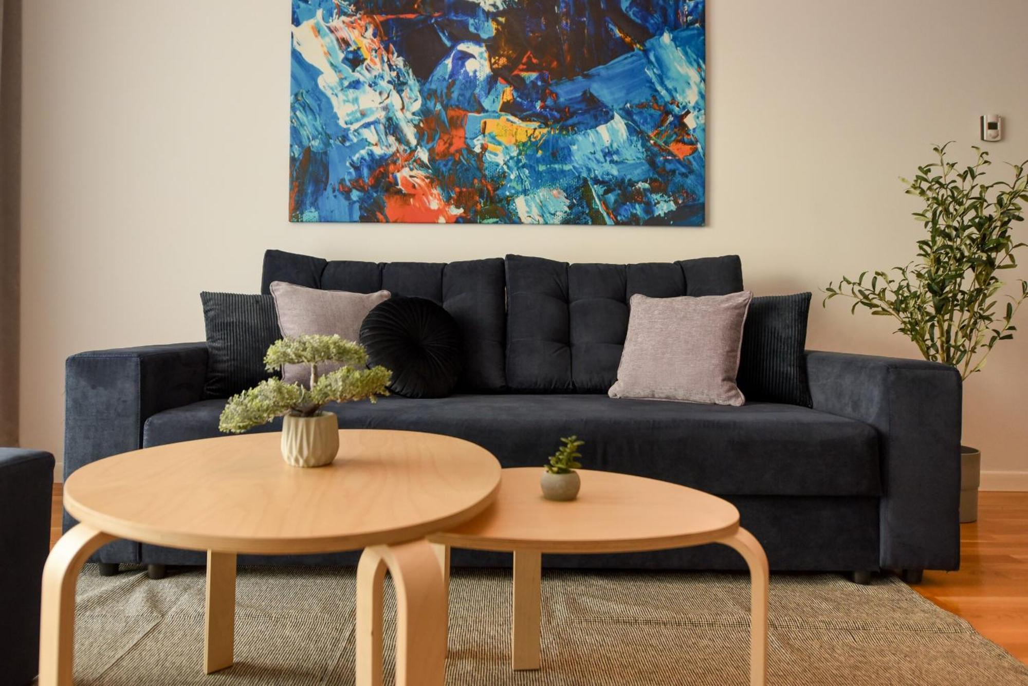 Apartment Ultimate Living Experience - Modern & Free Parking Near Romexpo