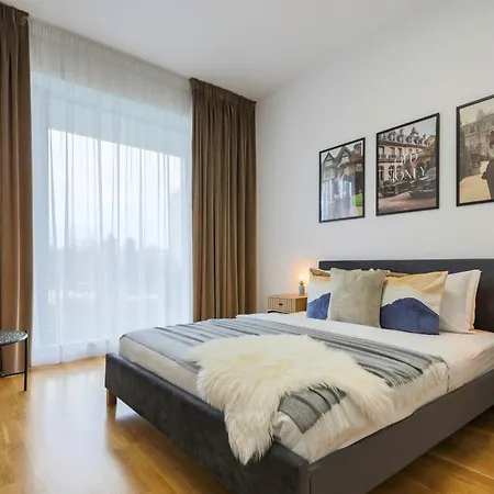 Ultimate Living Experience - Modern Accommodation & Free Parking Near Romexpo Bucharest Exterior photo