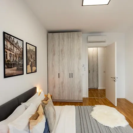 Ultimate Living Experience - Modern Accommodation & Free Parking Near Romexpo Bucharest Room photo
