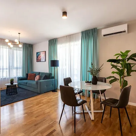 Ultimate Living Experience - Modern Accommodation & Free Parking Near Romexpo Bucharest Room photo