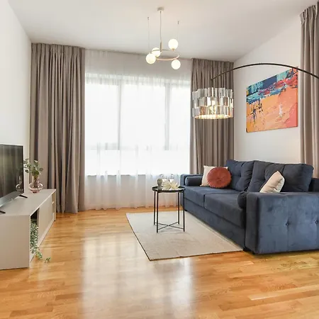 Ultimate Living Experience - Modern Accommodation & Free Parking Near Romexpo Bucharest Room photo