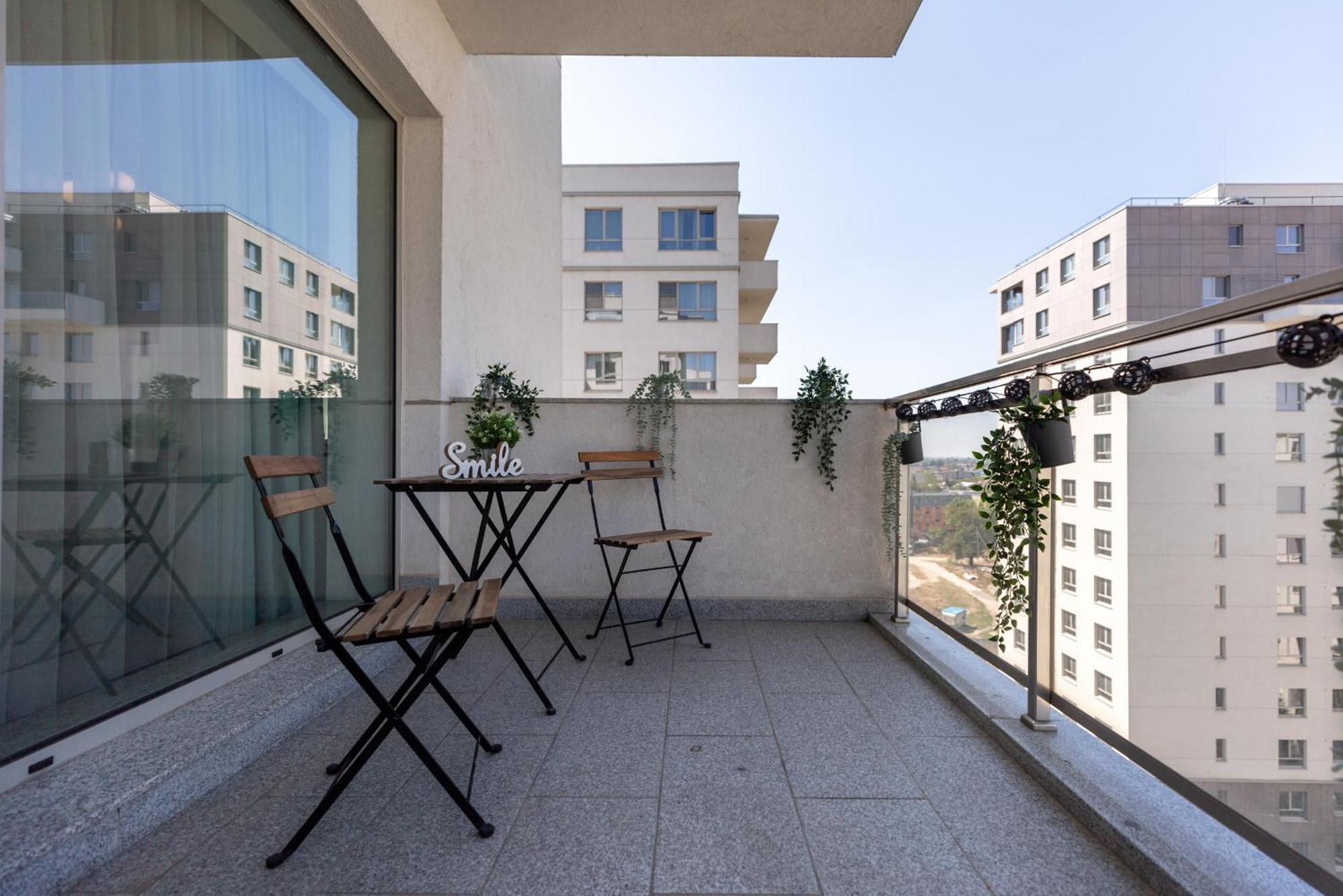 Miss Sunshine Romexpo 2-bedroom&free Parking *