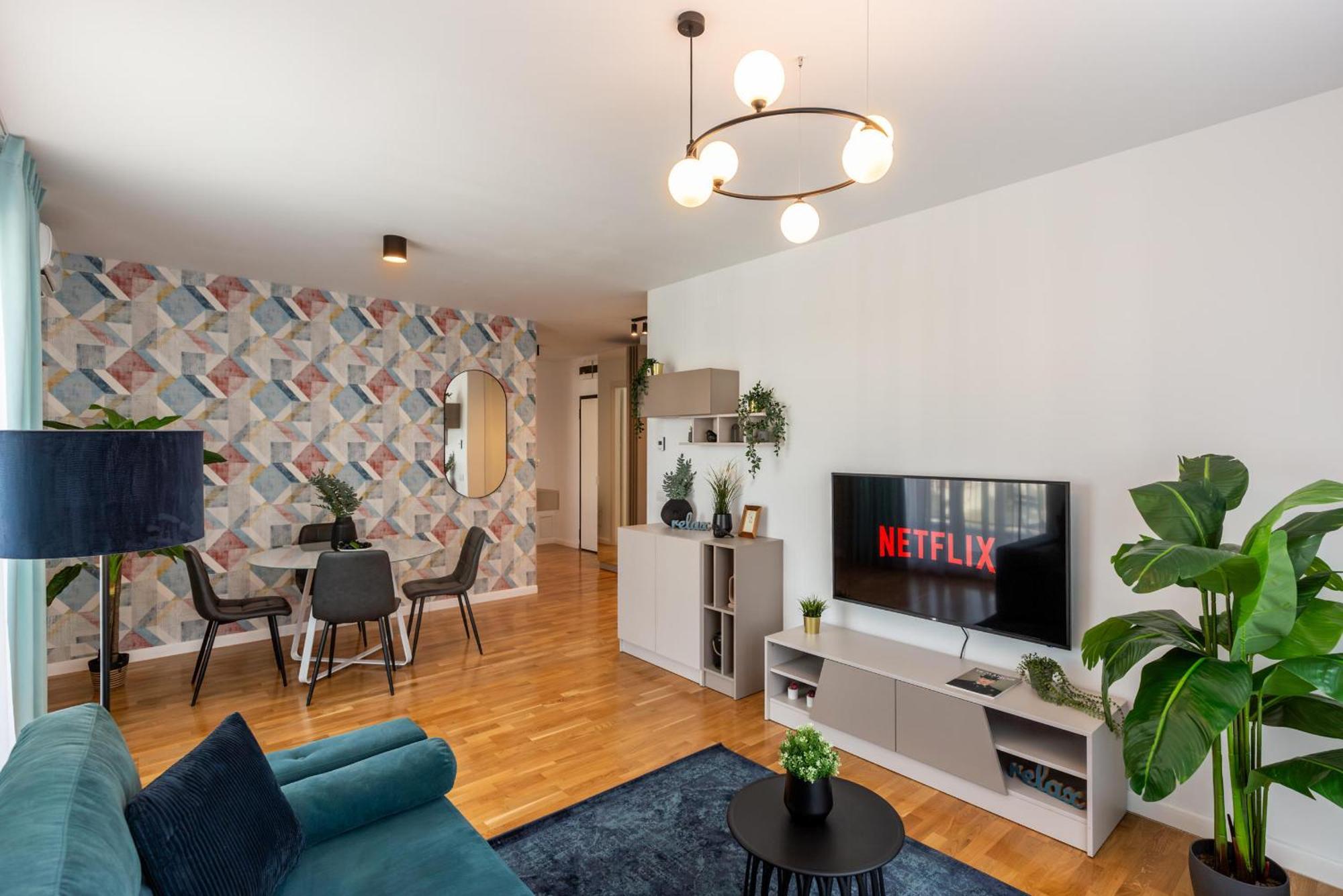 Miss Sunshine Romexpo 2-bedroom&free Parking *